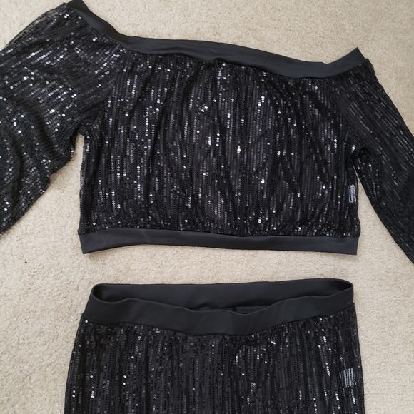 Bling out sequence 2pcs set NWT - Picture 2 of 4
